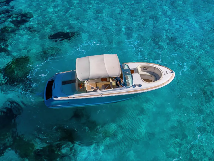 Chris-Craft 28 · Yootopia
