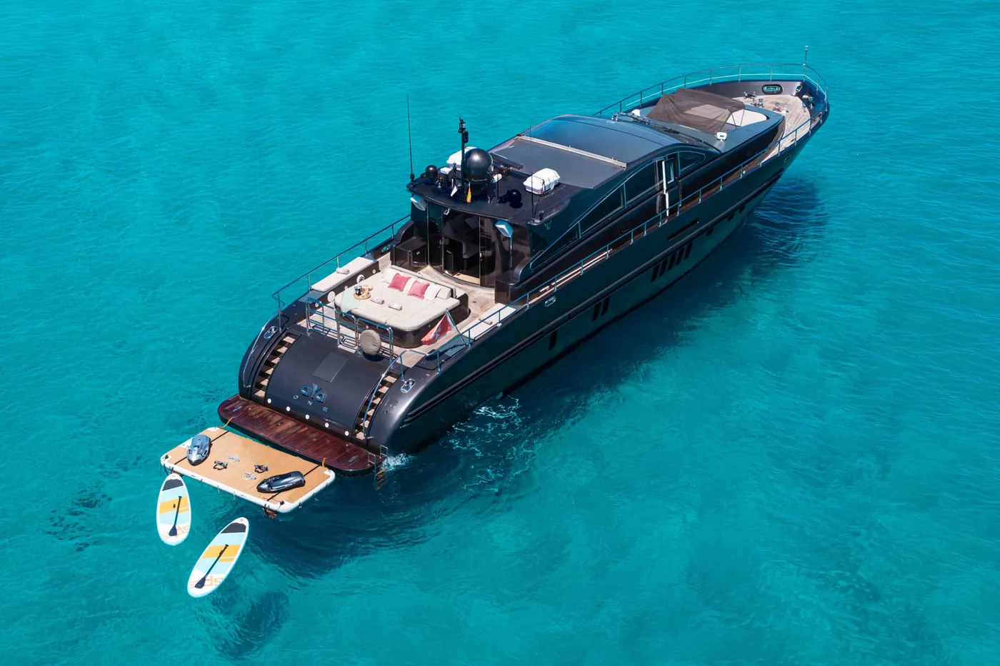 Leopard 90 · Aya One — photo 2