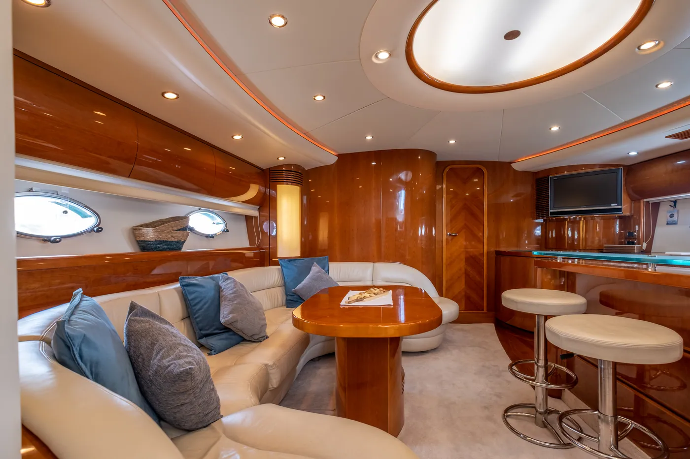 Princess V65 · Juliet — photo 5