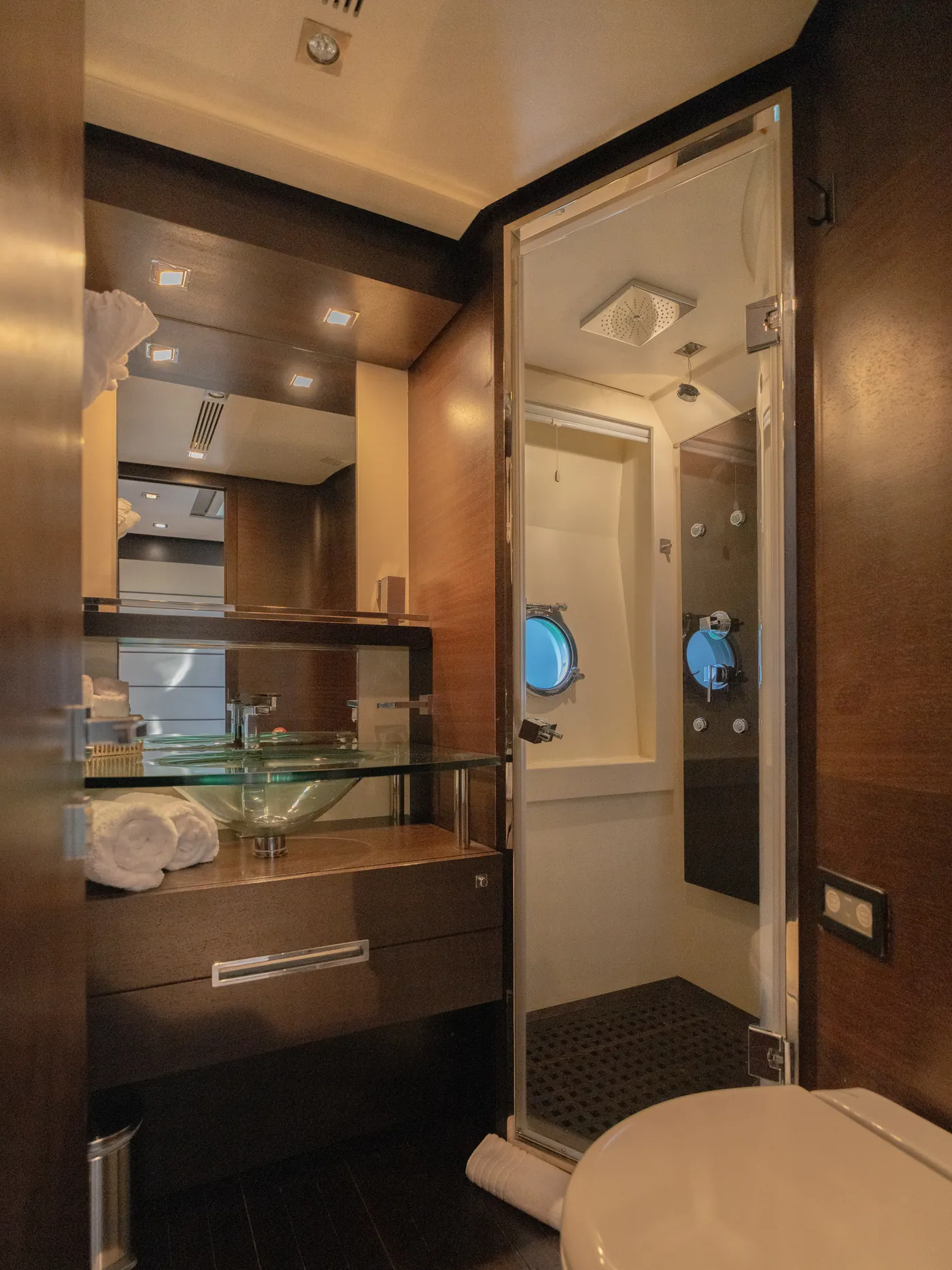 Azimut 86 · The Jungle — photo 3