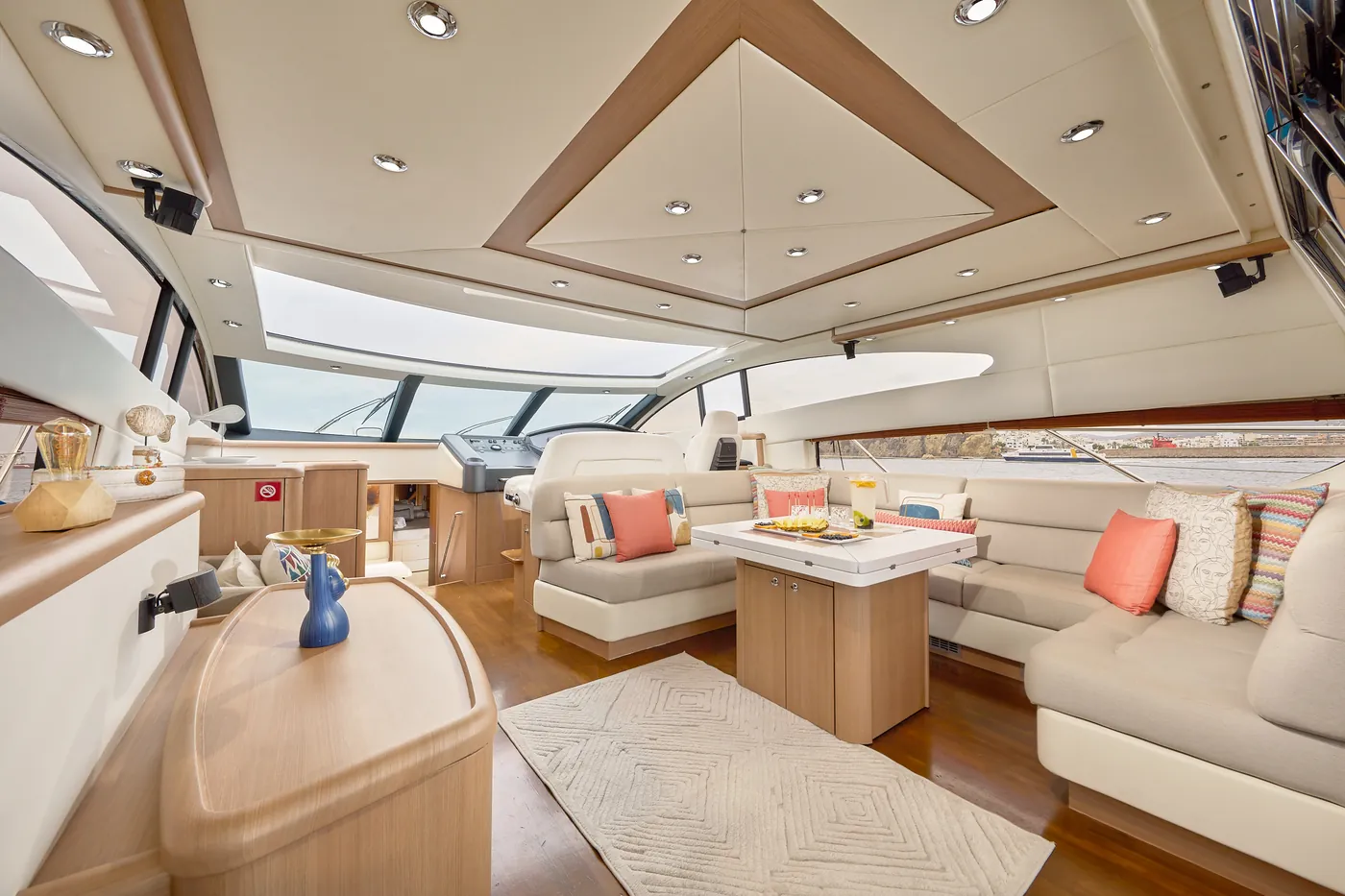 Sunseeker Predator 72 · Number 9 — photo 6
