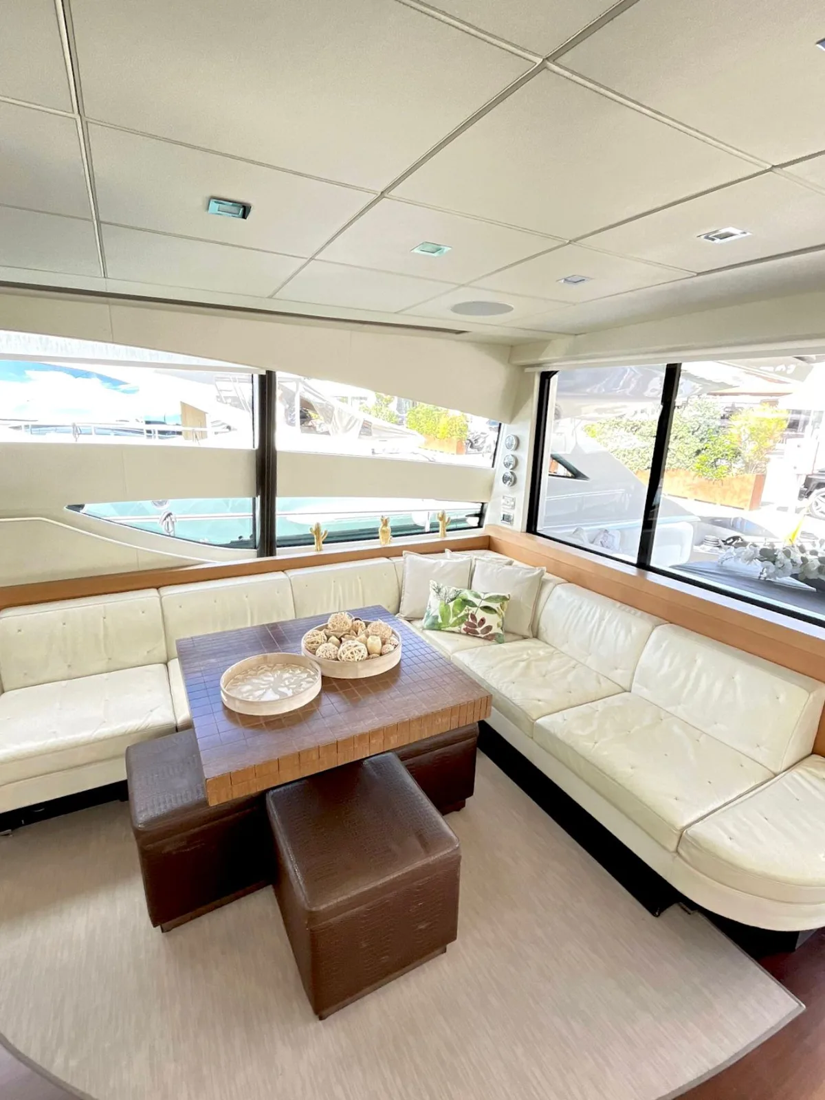 Pershing 72 · Legendary — photo 8