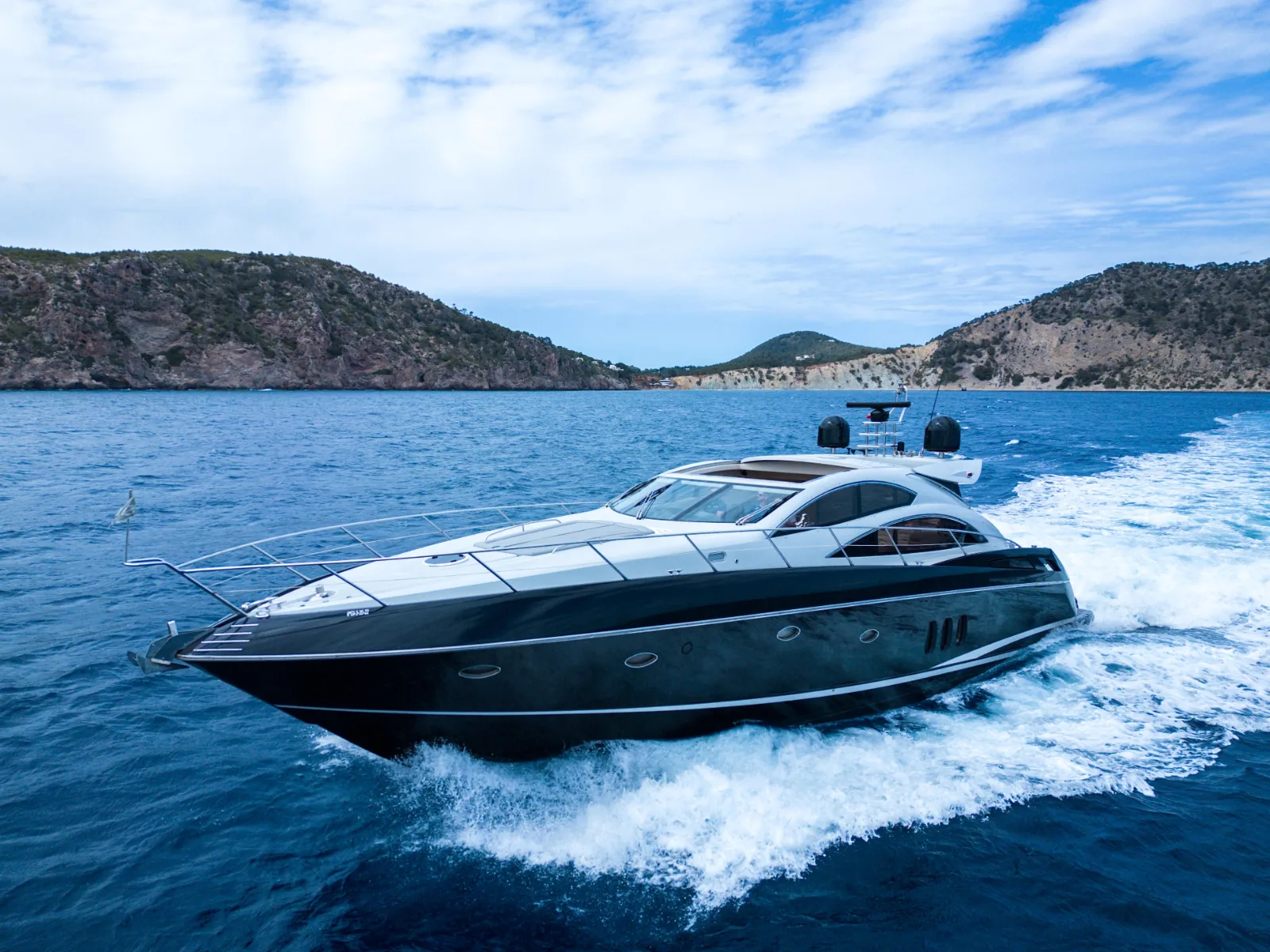 Sunseeker Predator 62 · Shadow — photo 2