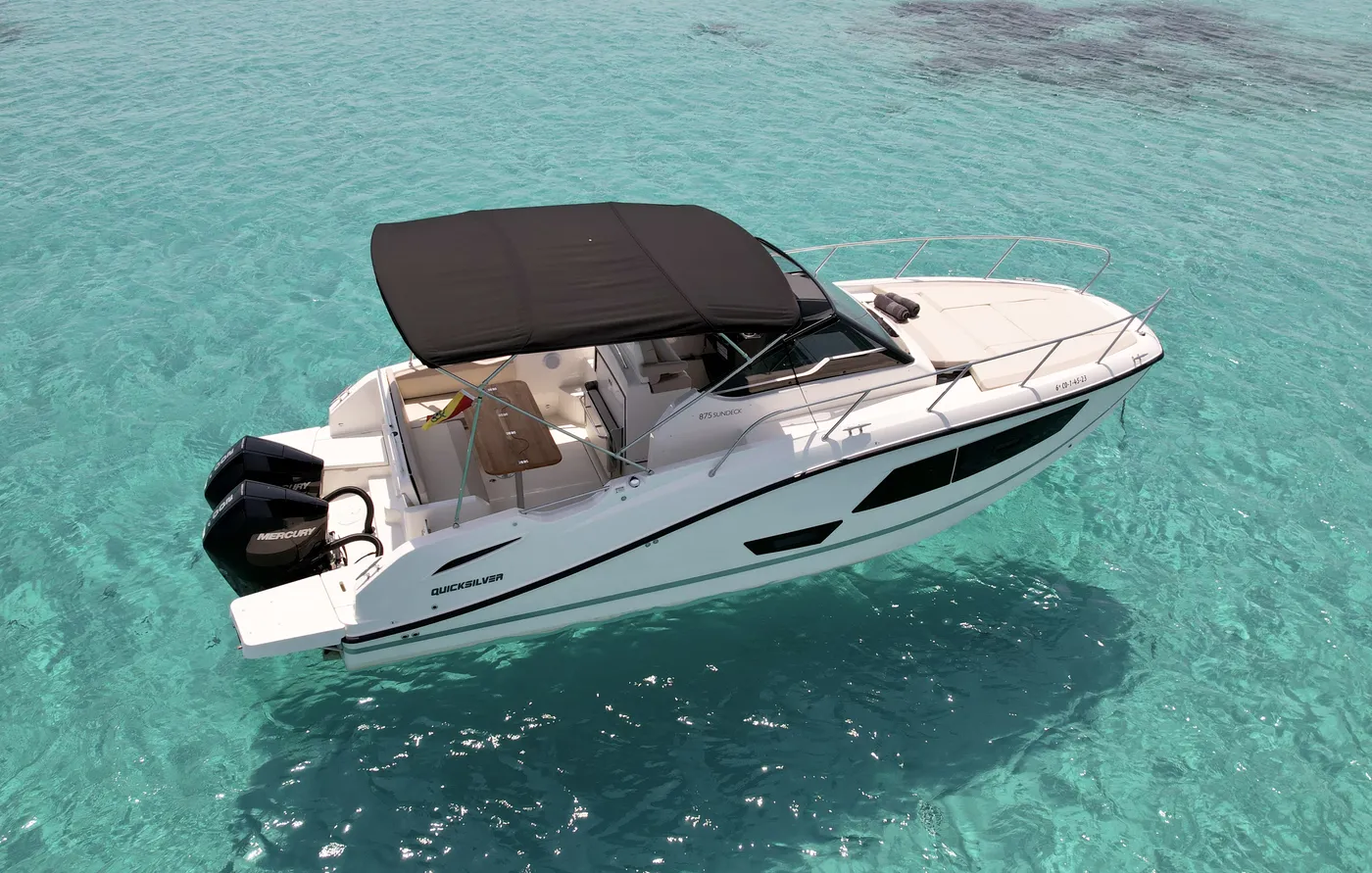Quicksilver 875 · Luz, photo 2