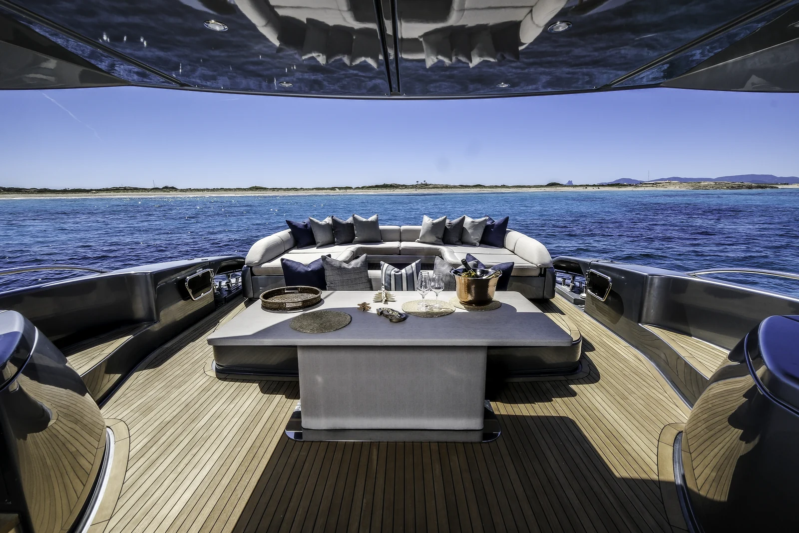 Riva 86 · Tanit — photo 4