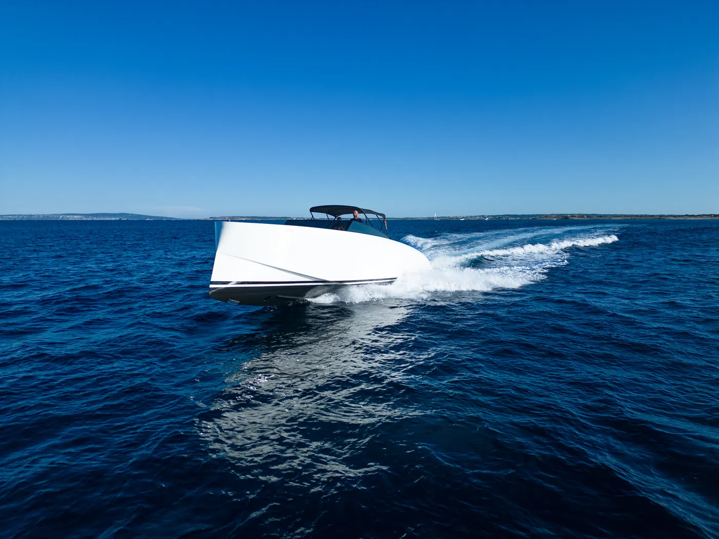 Vanquish 43 · Tequila, photo 2