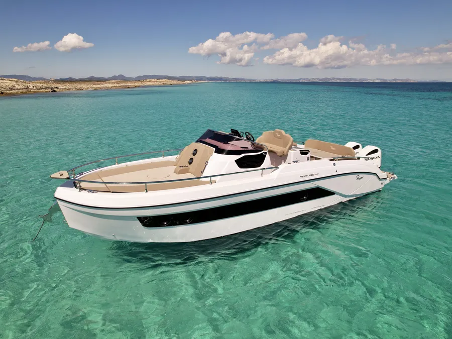 Ranieri 330 · Just Venture