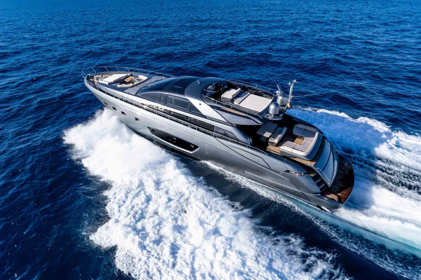 Riva 86 · Tanit